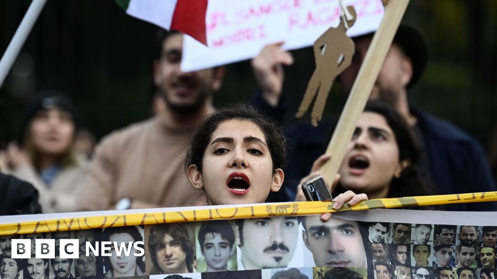 Iran Seizes Assets of Public Figures for Treason Charges