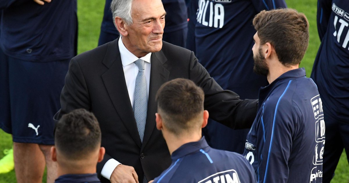 Démission du président de la fédération italienne de football