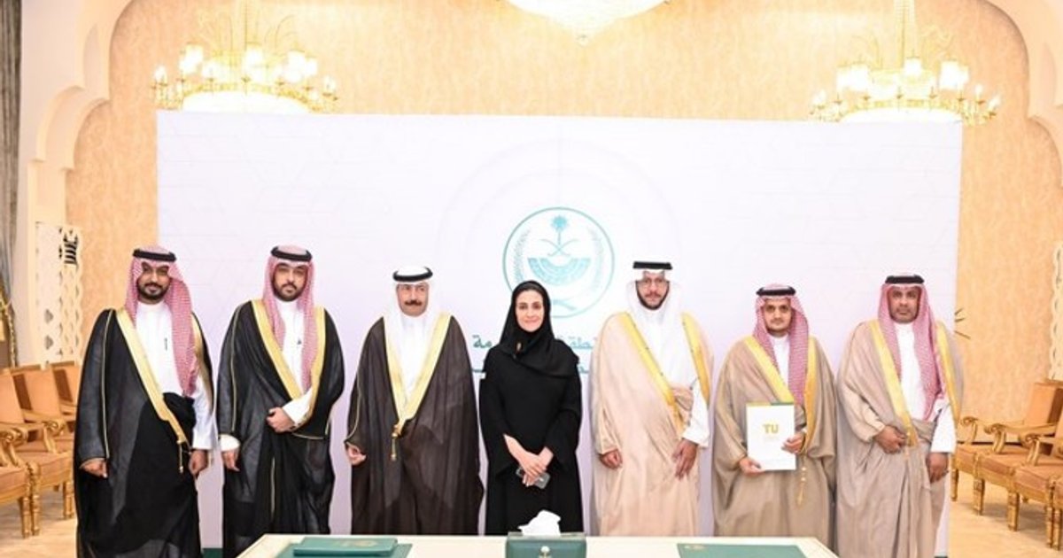 محافظ الطائف يستقبل رئيس جمعية التنمية بالسيل