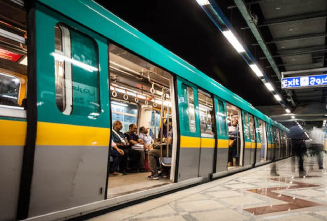 Minister fordert U-Bahn-Nutzung wegen steigender Benzinpreise