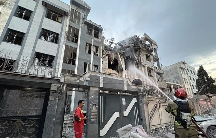 ضربات جوية تستهدف جامعة شريف التكنولوجية في طهران