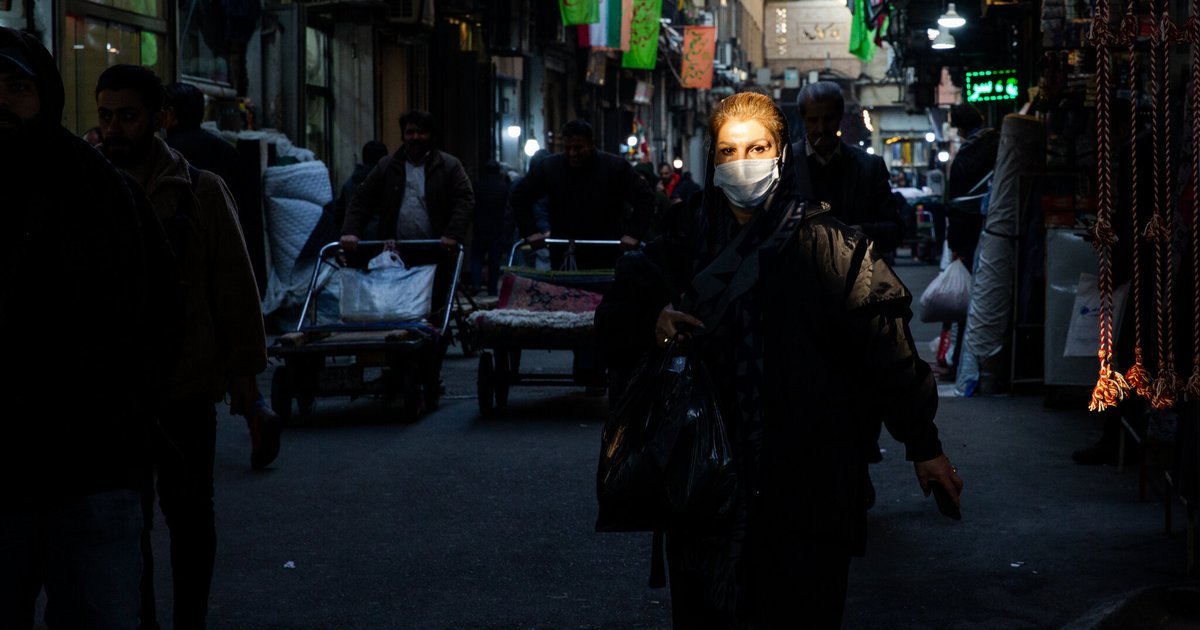 Estabilizan precios del oro en medio de la guerra en Irán