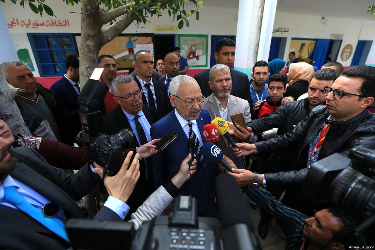 دعوة الغنوشي للحوار في تونس: خطوة نحو التوافق