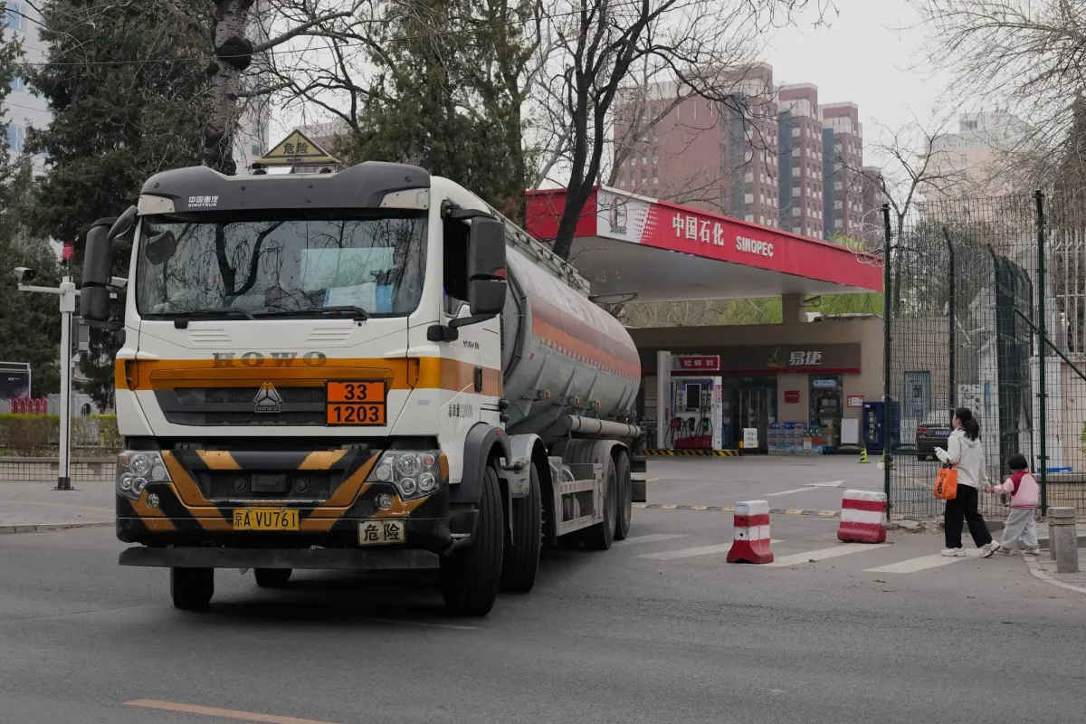 La Chine appelle les raffineries à maintenir la production de carburant