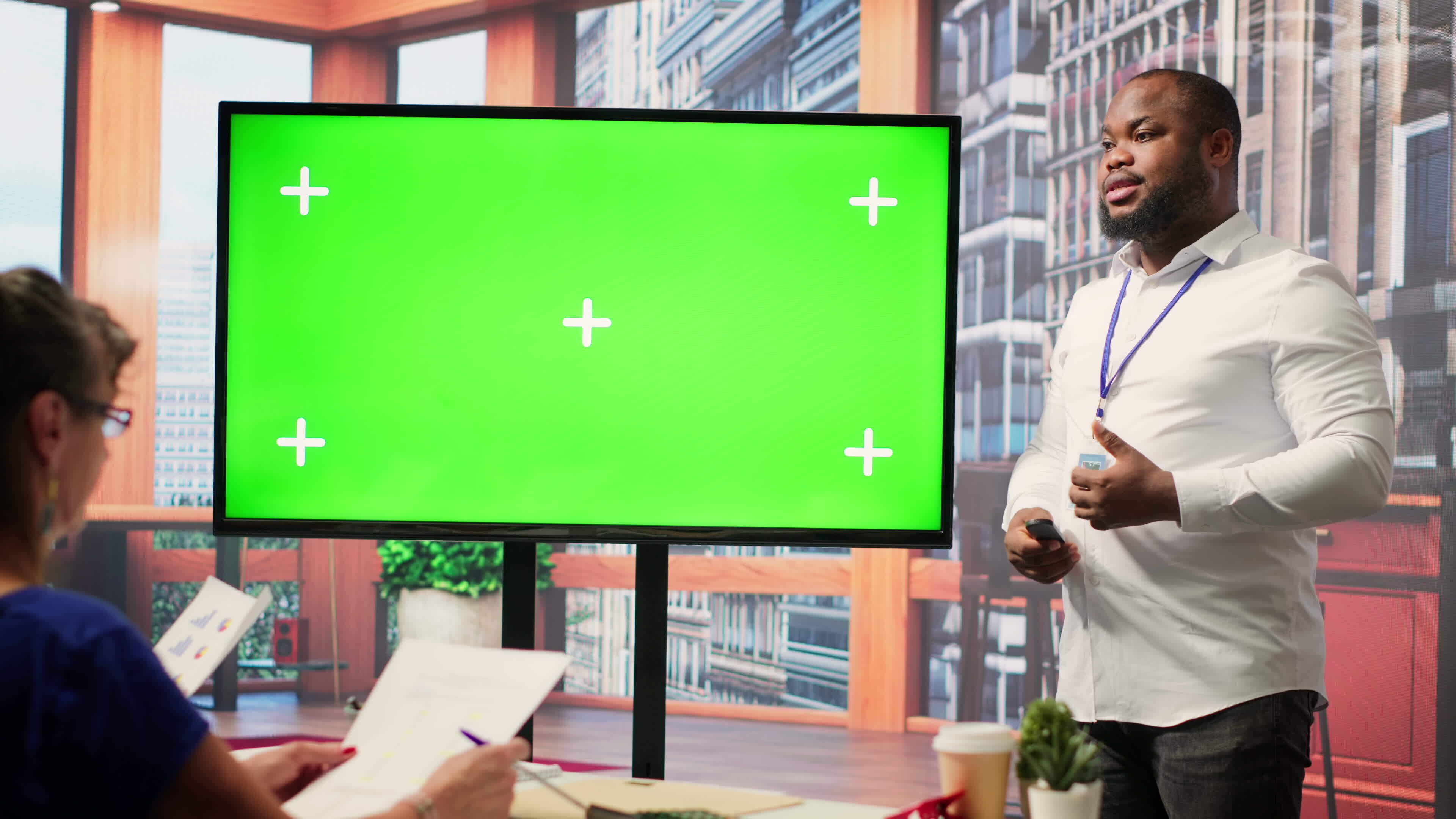 خلافات مالية بين الأزواج حول التبرعات