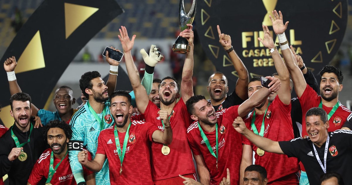 Licenciement des comités de football après élimination