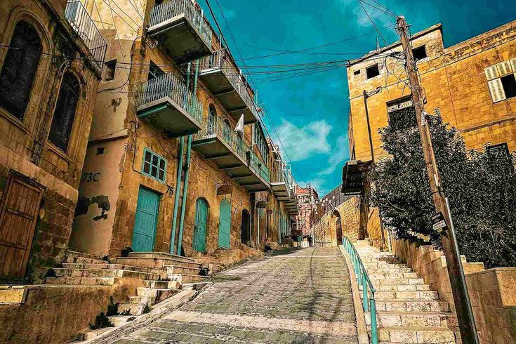 Abu Sangari: Harapin ang mga Hamon sa Sining