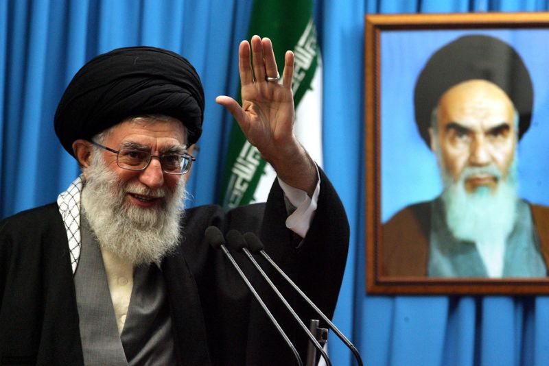 صراع السلطة في إيران بعد غياب مجتبى خامنئي