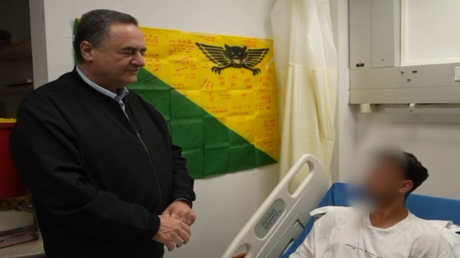 Besuch des israelischen Verteidigungsministers bei Verwundeten