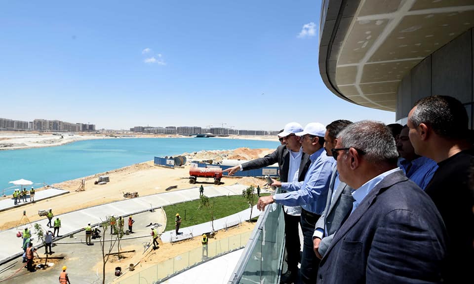 مشروع تطوير مدخل مطروح لتحسين الحركة المرورية