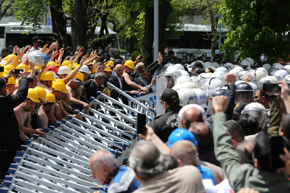 اعتقالات في تركيا بعد منع عمال المناجم من التظاهر