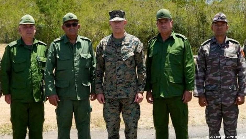 اجتماع جنرالات أمريكيين وكوبيين في غوانتانامو