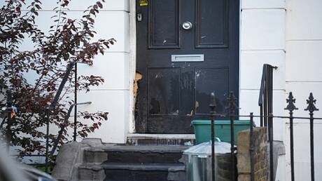 تجنيد متهمين عبر تلغرام لحرق منزل رئيس الوزراء البريطاني