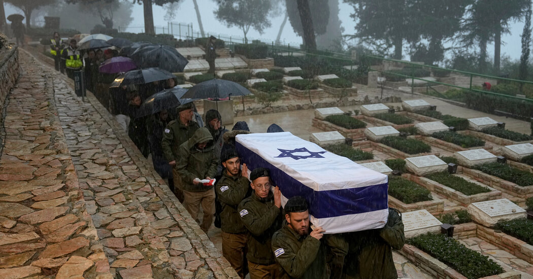 إندونيسيا تكرم الجندي فارزال بعد استشهاده في لبنان