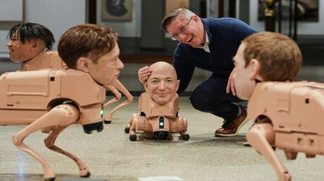 معرض برلين يبرز كلاب آلية مبتكرة