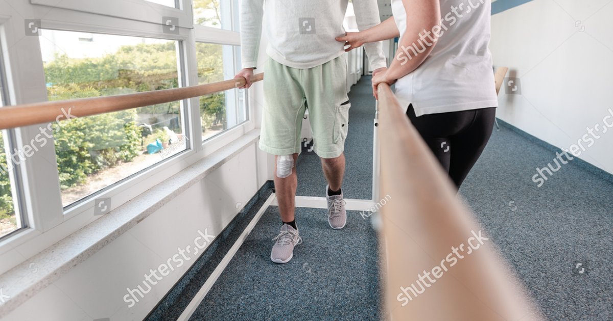 Igor Protti apprend à marcher après une grave blessure