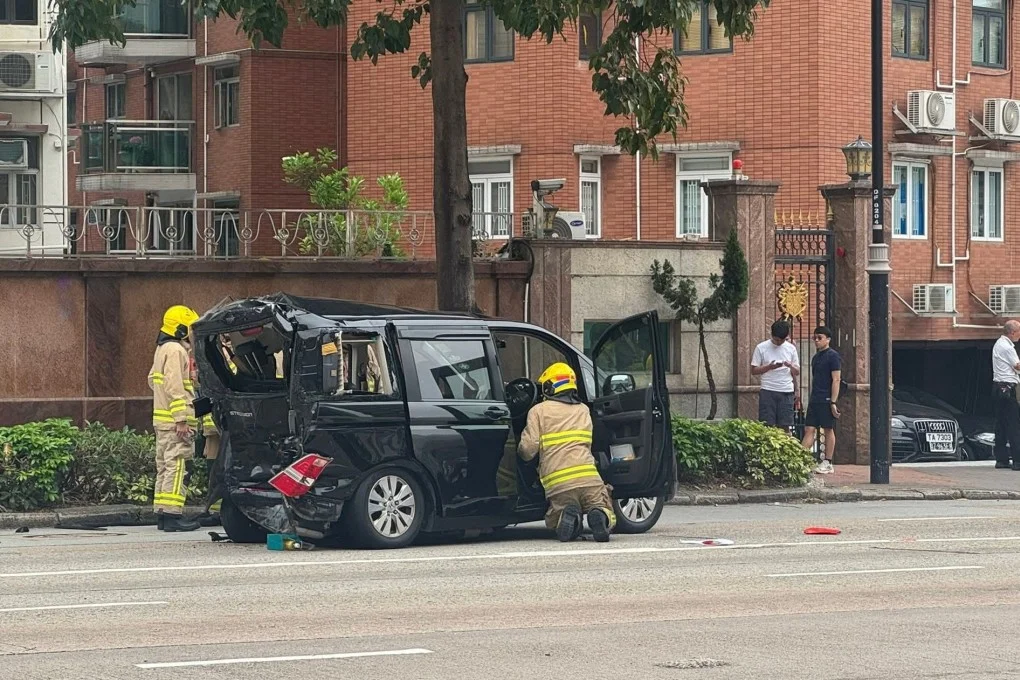 حادث تصادم في هونغ كونغ يسبب إصابات متعددة