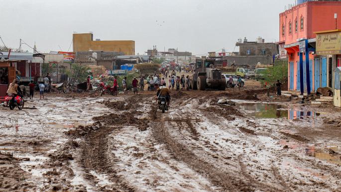 ارتفاع ضحايا السيول في اليمن إلى 17 قتيلاً