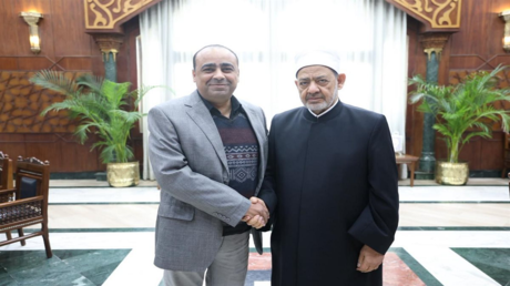 Retour du Cheikh d'Al-Azhar après une maladie inattendue