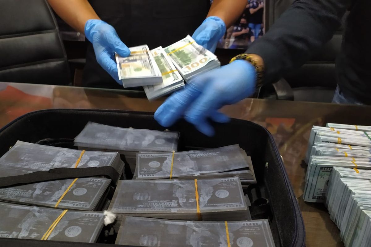 Augmentation des crimes à Jakarta : escroquerie au dollar noir