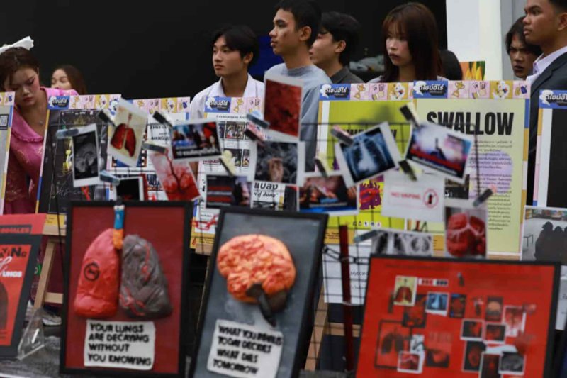 تأثير المؤثرين على تدخين السجائر الإلكترونية بين الشباب