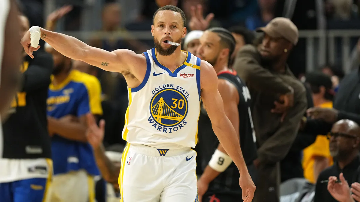 عودة ستيفن كاري بعد إصابة طويلة في الدوري الأمريكي