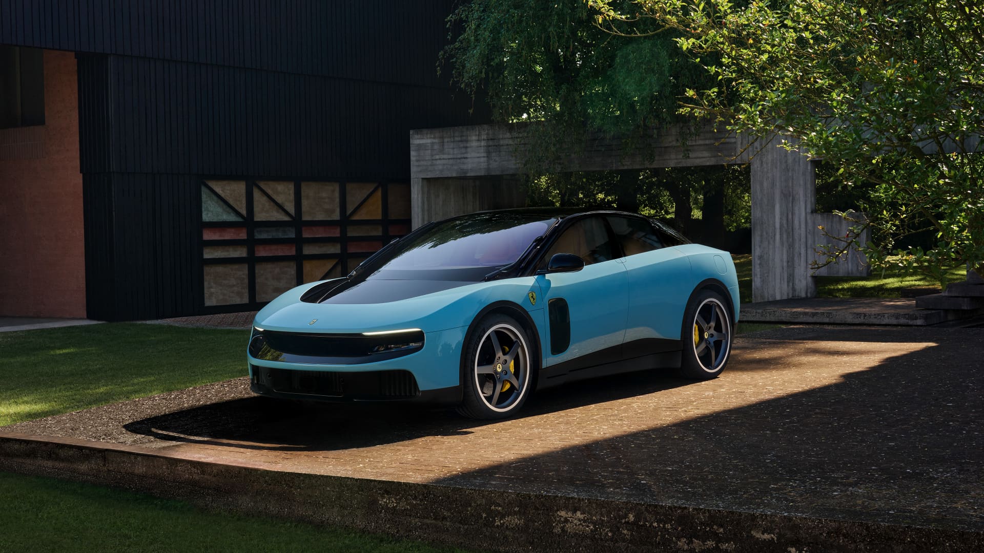 Lancement de la voiture électrique 'Lus' de Ferrari