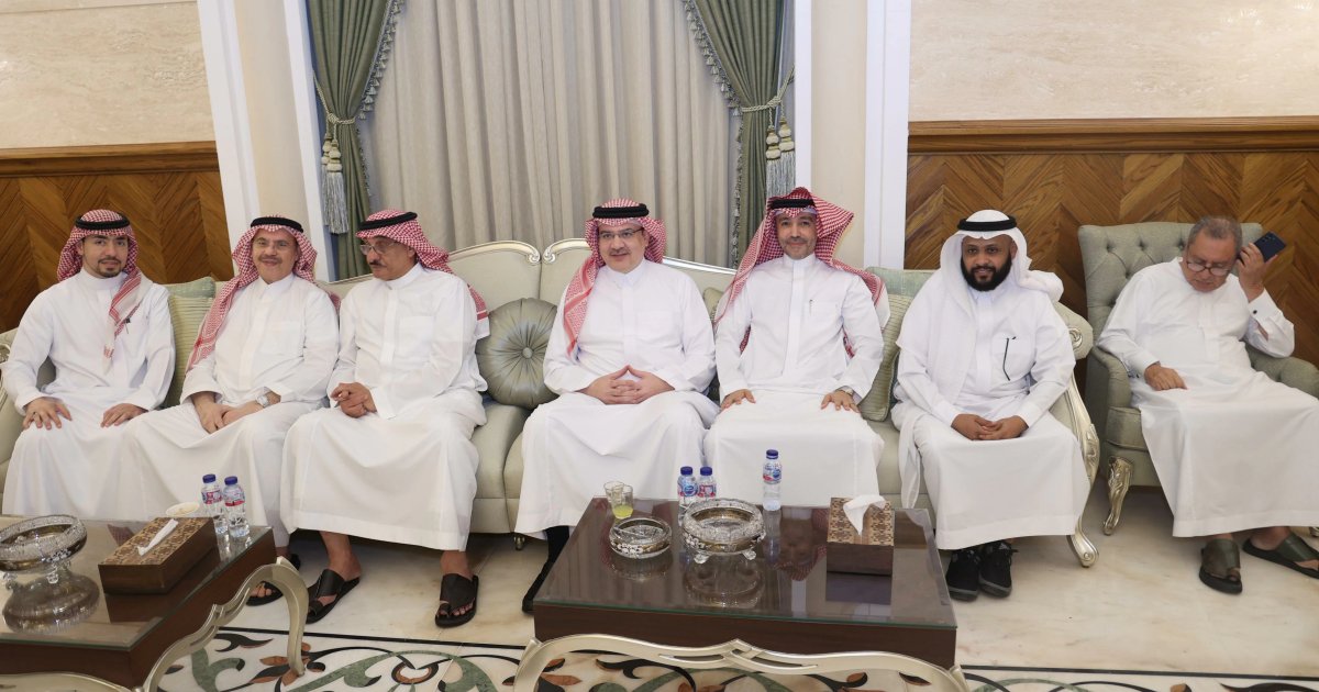 Feier zum Eid al-Fitr vereint rechtliche Persönlichkeiten