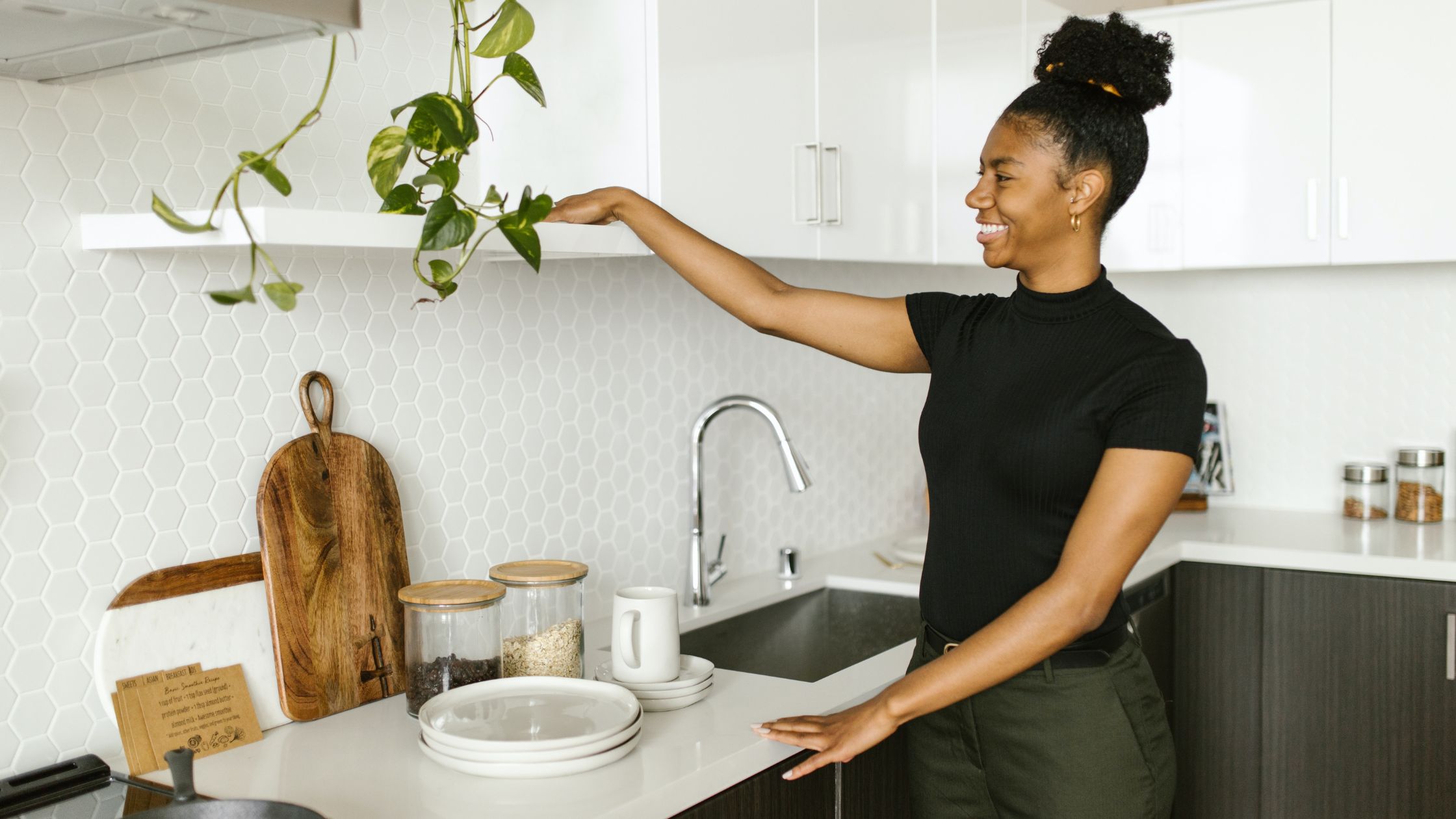 Défi de découverte des différences dans une image d'employé