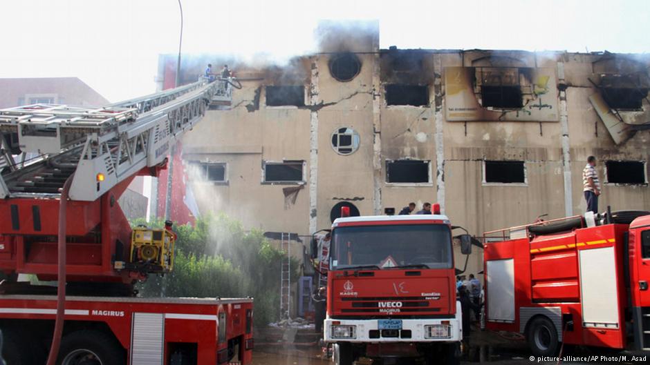 Incendie dans une usine de vêtements au Caire