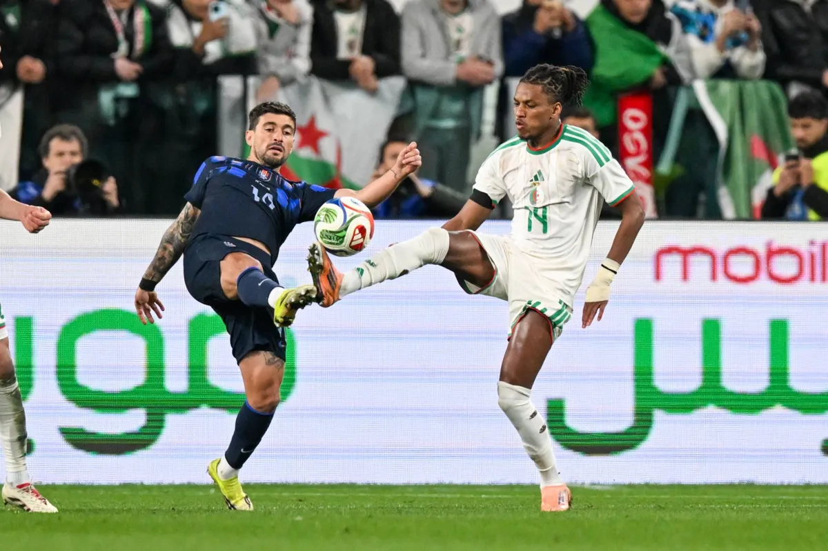 Unentschieden zwischen Algerien und Uruguay in Turin