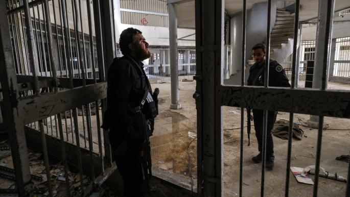 تحديات الناجين من سجن صيدنايا بعد الاعتقال