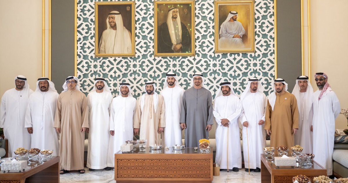 محمد بن زايد يحضر حفل زفاف في الإمارات