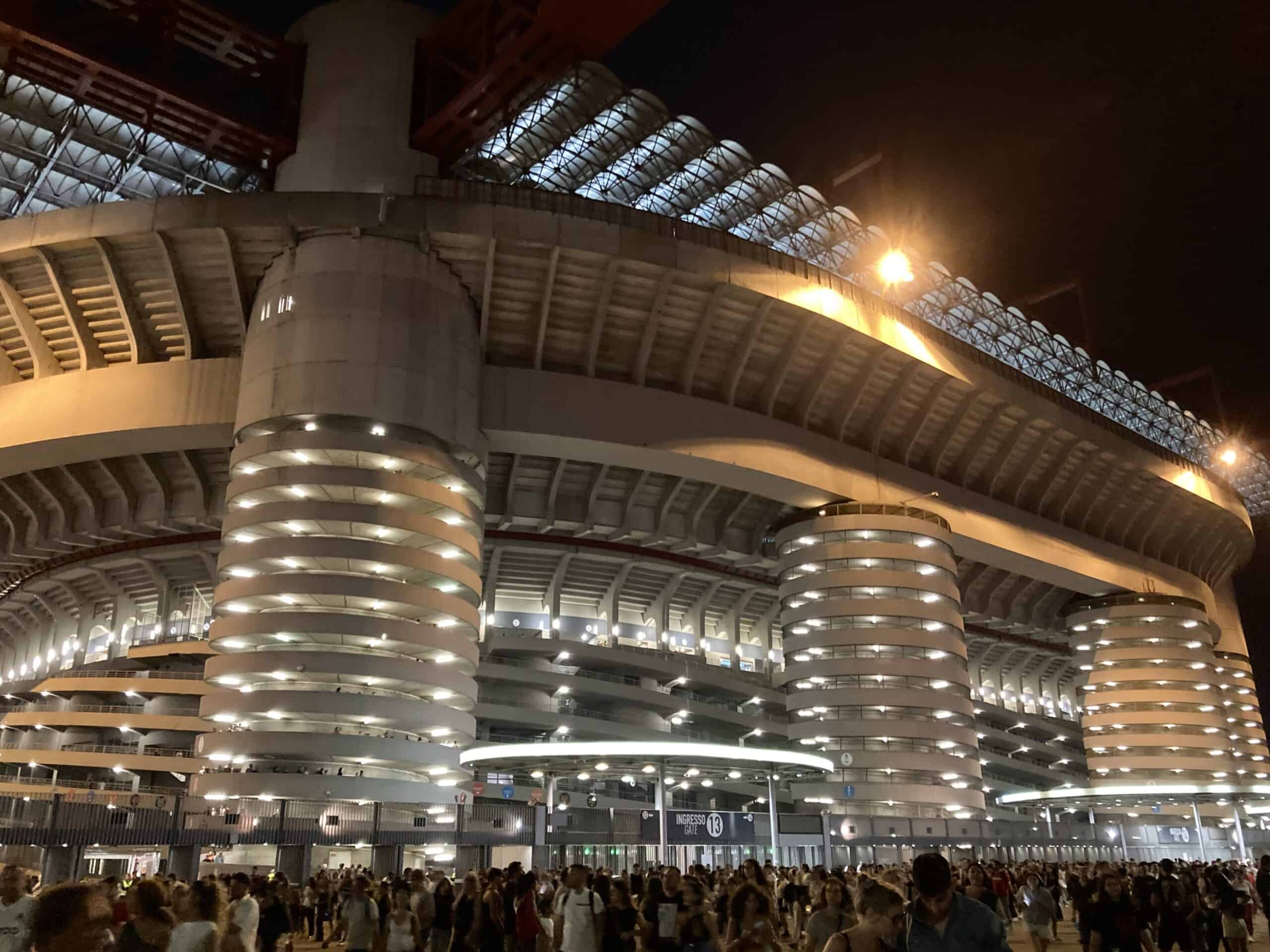 Enquêtes sur la corruption dans la vente du stade San Siro