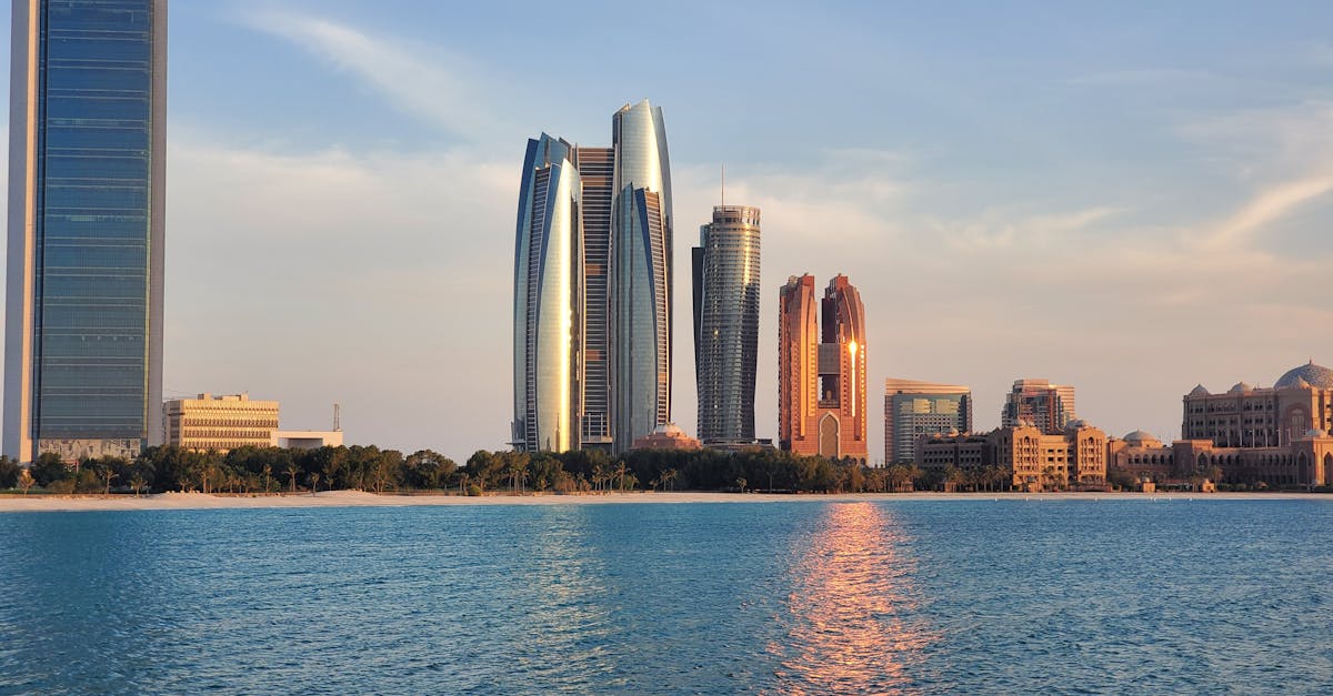 إيران تواصل اعتداءاتها على دول الخليج رغم الهدنة