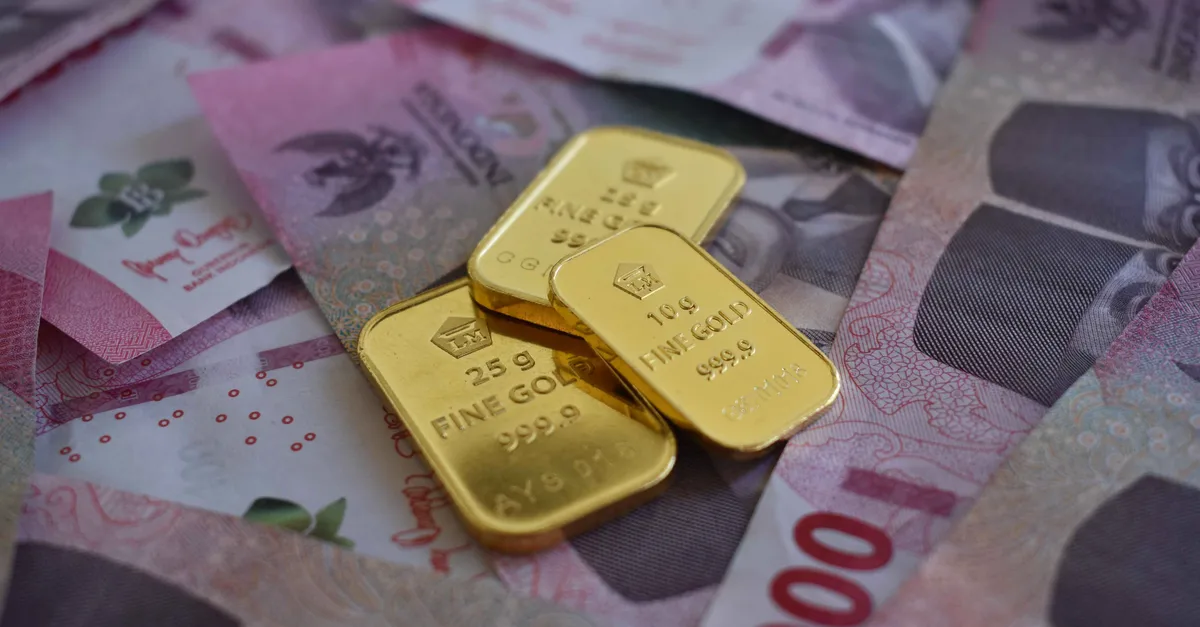 Gold Prices Drop to $4380 Amid Inflation Fears