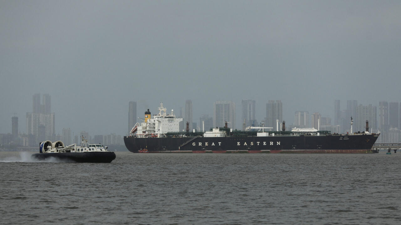 تراجع أسعار النفط بعد وقف إطلاق النار في الشرق الأوسط