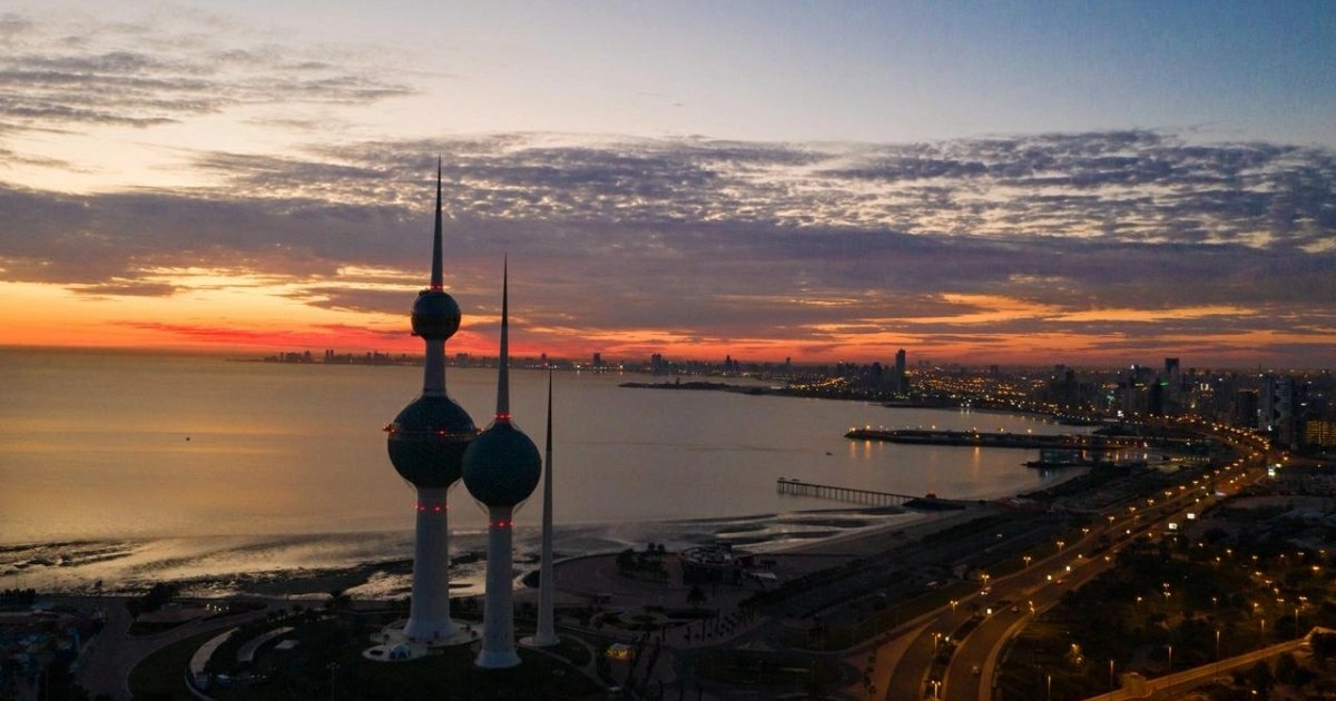 الكويت تدعو للبقاء في المنازل لضمان السلامة العامة