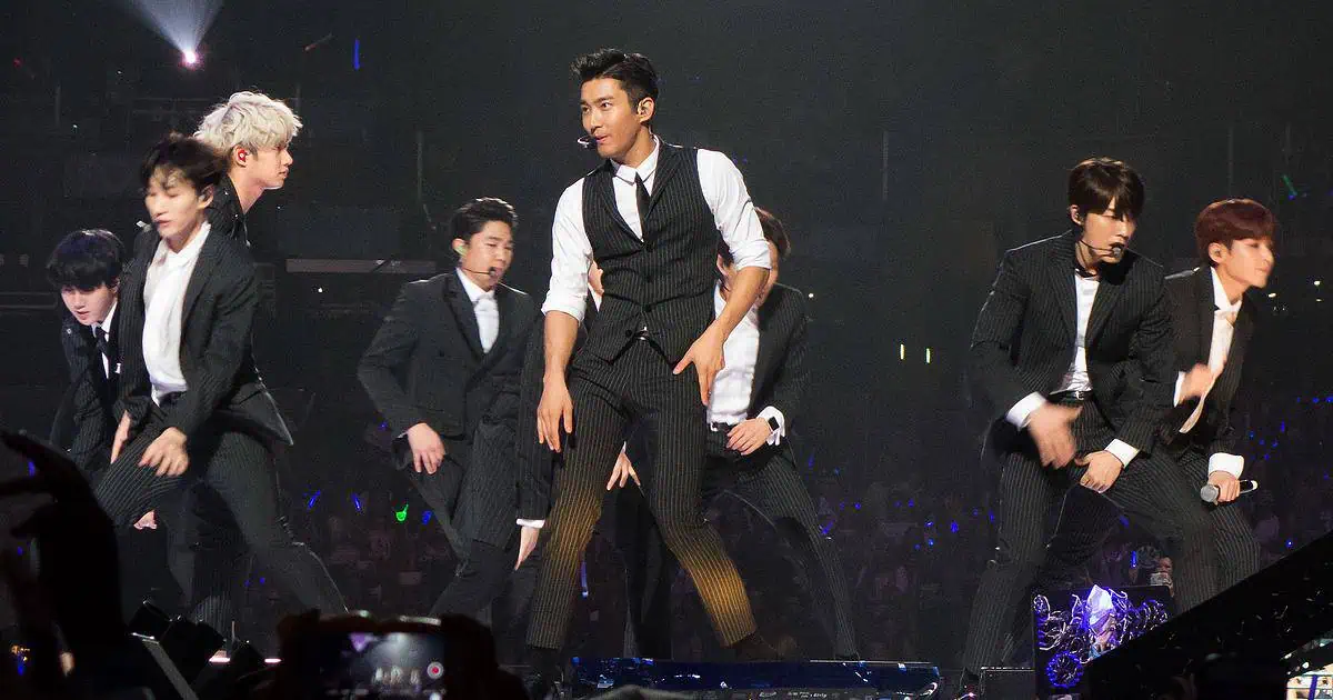 اعتذار SM Entertainment عن حادثة سقوط جمهور Super Junior