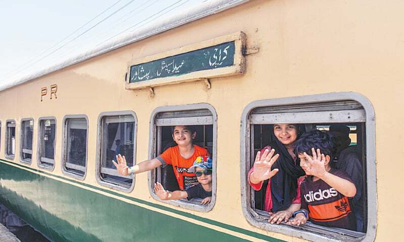 زيادة عدد ركاب القطارات في إندونيسيا خلال عيد الفطر