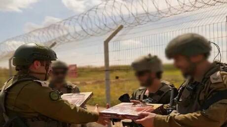 Haggadah Recitation at Egyptian Border for Passover