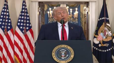 Trump se moque de Starmer et des porte-avions britanniques