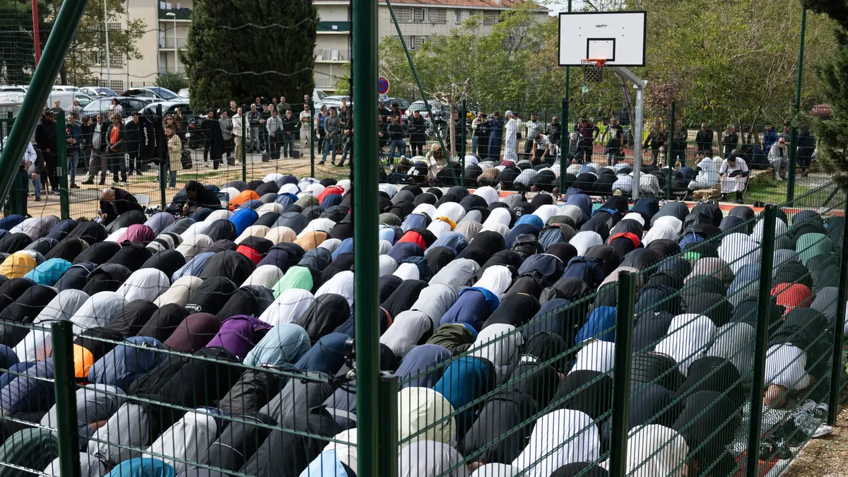 أزمة دفن المسلمين في مدينة تور الفرنسية