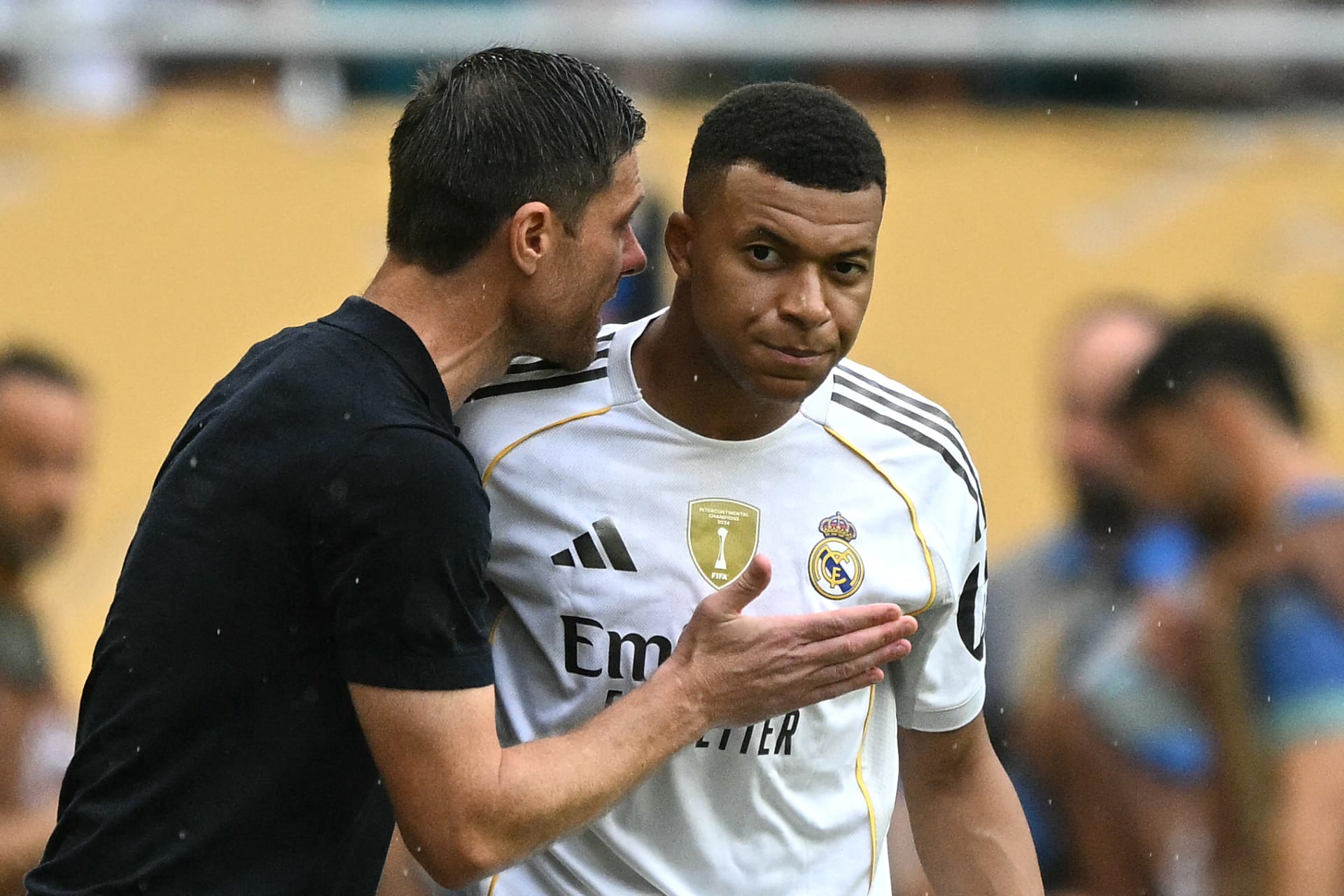 تسريبات وصراعات داخل ريال مدريد قبل الموسم الجديد