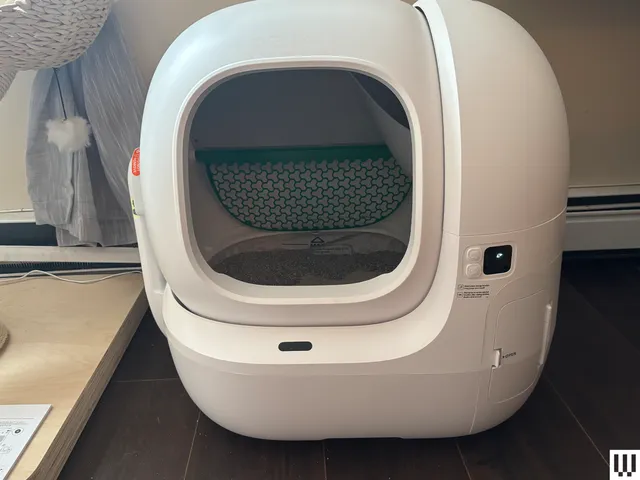 صناديق فضلات أوتوماتيكية للحيوانات الأليفة