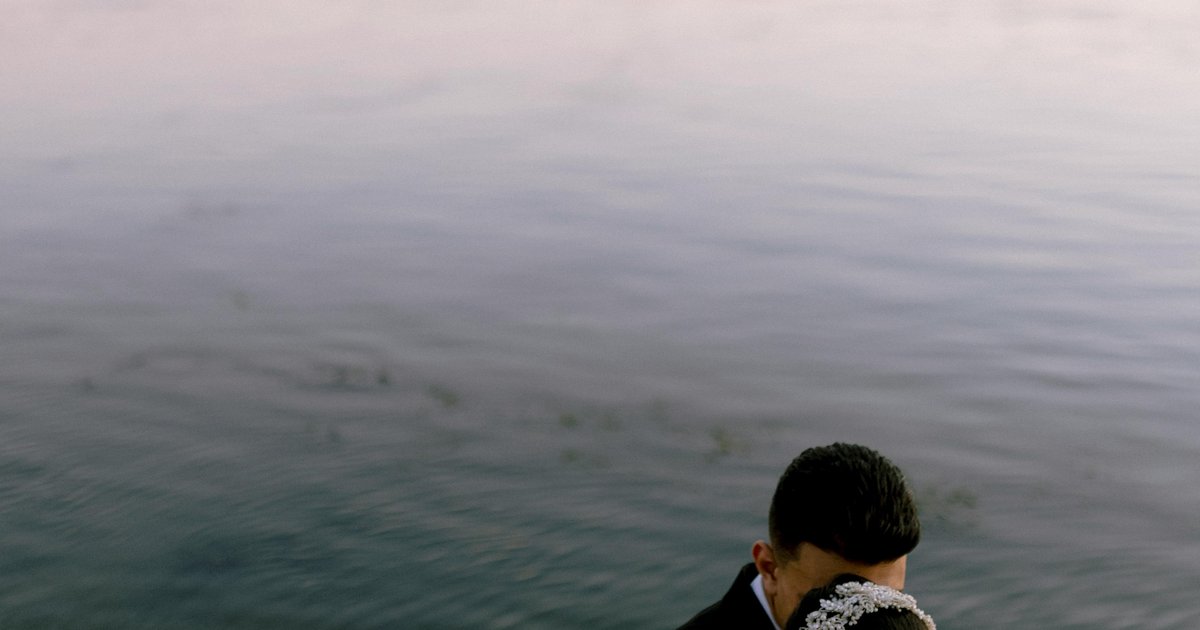 تشميع 35 محلًا في أسيوط لمخالفتهم مواعيد الغلق