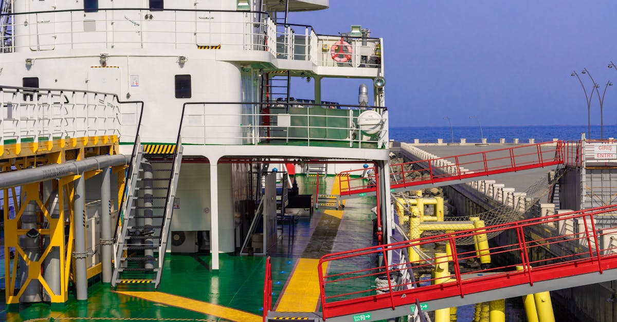 تأثير إغلاق مضيق هرمز على الاقتصاد العالمي