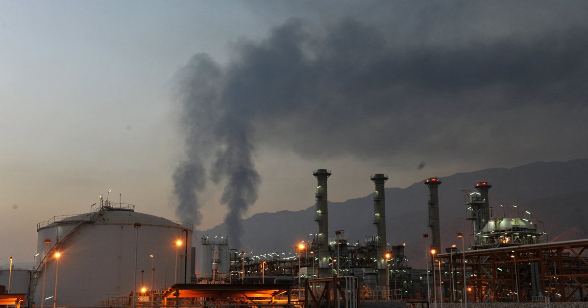 Iran Denies Fuel Shortage, Confirms Local Production Stability