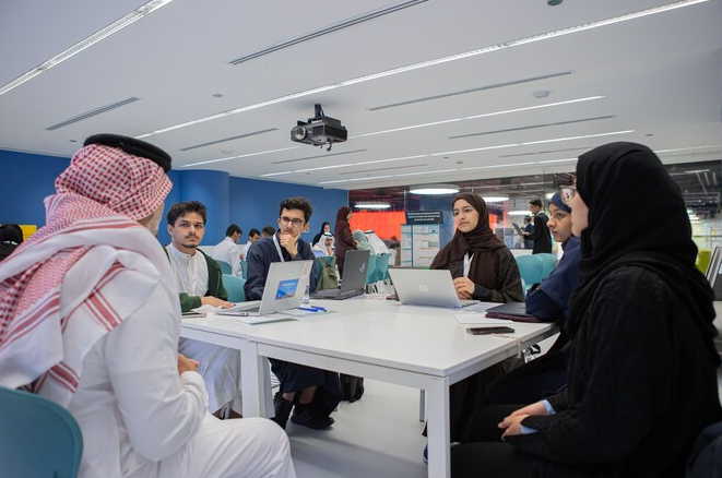 إطلاق المرحلة الثالثة من أولمبياد نسمو للعلوم والرياضيات