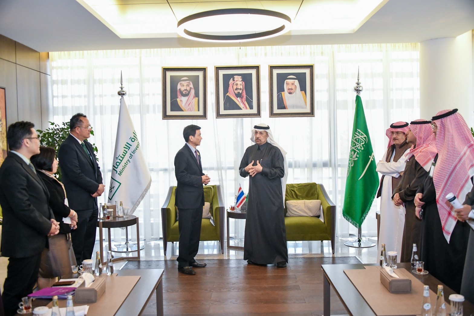 استقبال نائب وزير الخارجية السعودي للقائم بالأعمال الأمريكي